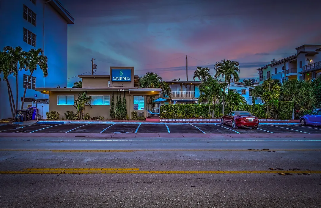 Castle By The Sea Motel-1