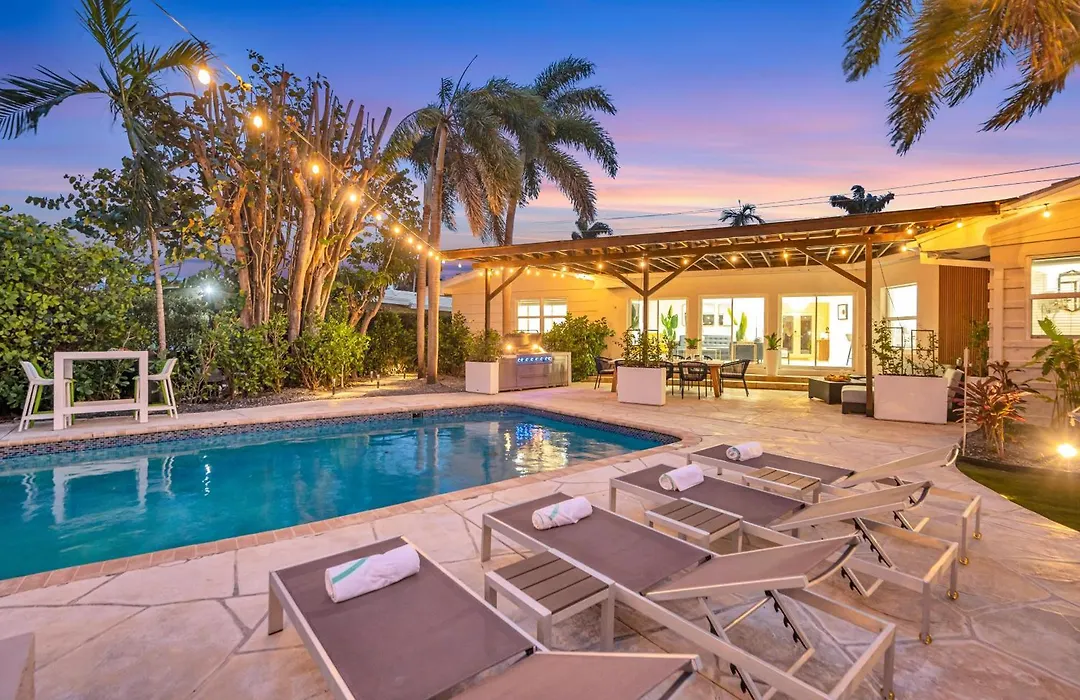 180 Of Waterfront Heated Pool Walk To Beach Paradise Point Key Residences-1