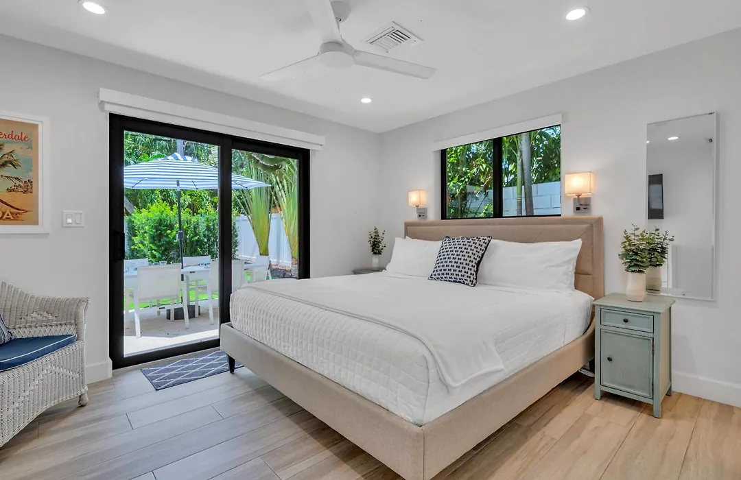 Coastal Style Haven Walk To Beach Heated Pool Tranquility Manatee Ranch Key Resldences-1