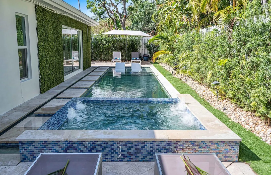 Modern Coastal Style Walk To Beach Heated Pool Tranquility Ocean Mist Key Resldences-1
