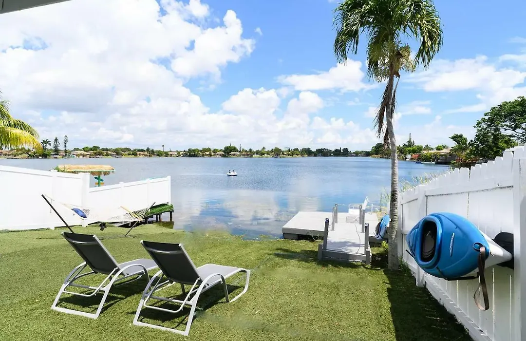 Docking Area - 3/2 Lake House - Water Activities And Docking Area-1