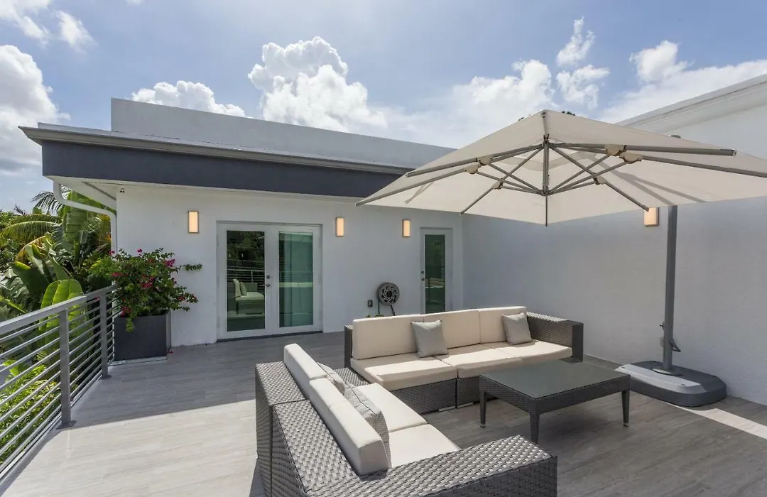 Casa Hermes Wilton Manor - Gay Guesthouse-1