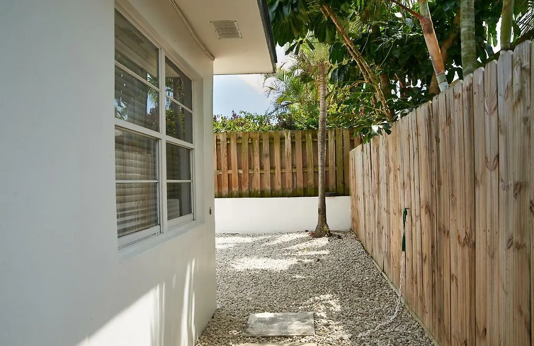 3 Bedrooms Apartment Step From The Beach-1