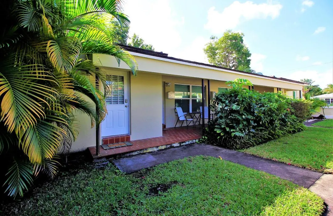 Tropical Getaway Studio-628B-1