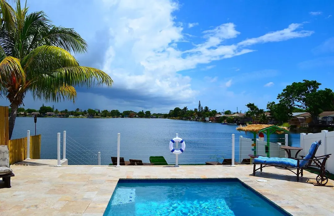 Tropical Oasis* Private Pool*Lakehouse-1