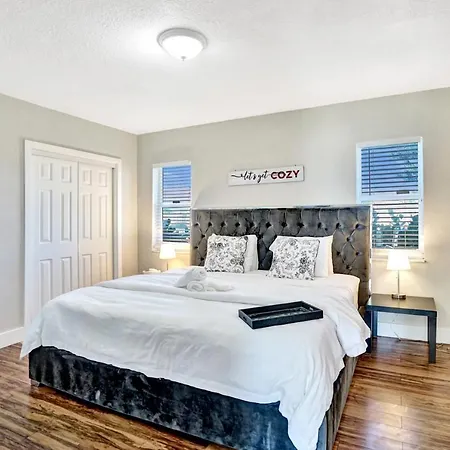 Luxury Lake Front Property-2