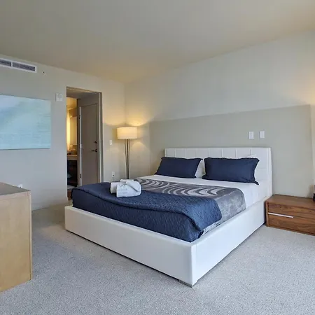 Modern Luxury Beach Hotel Large 2 Bedroom With Views 2208-3