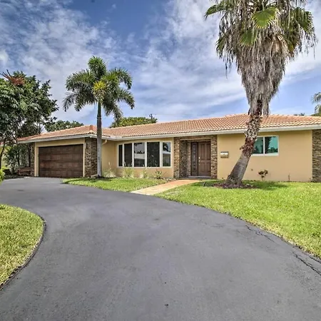 Stunning 4 Bedrooms House With Pool 6Mins To Ocean-2