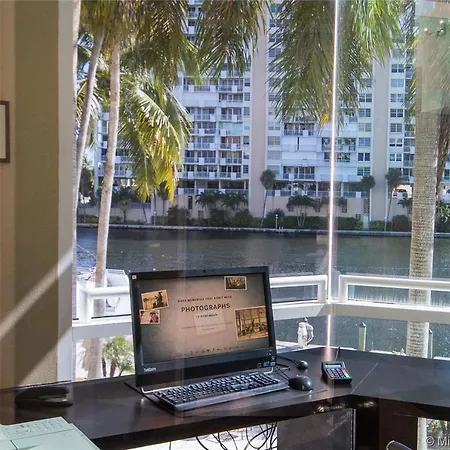 Luxury Ocean View Intracoastal Condo In Ft Lauderdale Beach - Sleeps 6-3