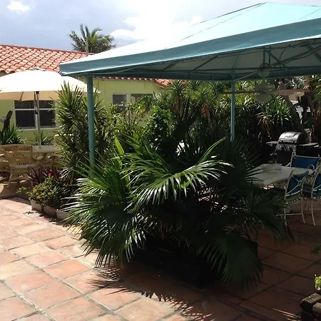 Angelfish Inn-3