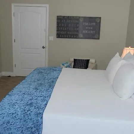 Private Suite - Private Home Stay-3