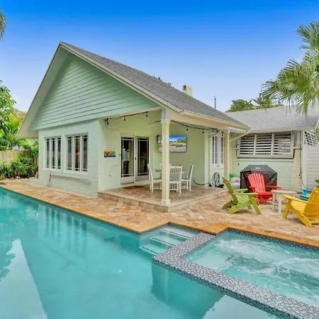Walk To Las Olas Blvd-Heated Private Pool Hot Tub Home-2