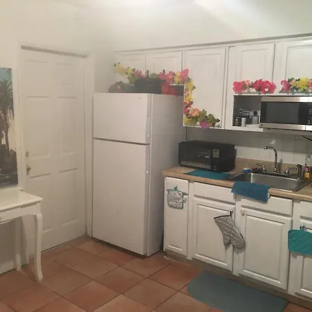 Zen Women'S Hostel-3