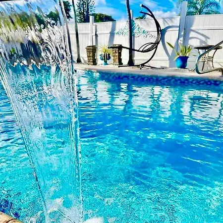 Jungle To Beach 4 R 3 Bedroom Family And Pet Heated Pool N Airport N Beach N Hard Rock-3