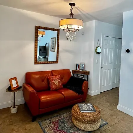 Wilton Manors Hideaway 2-2