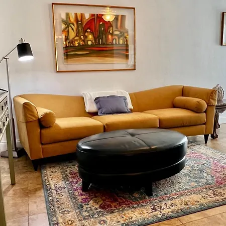 Wilton Manors Hideaway 2-3