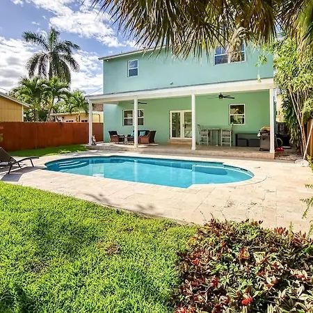 Las Olas Villa With Heated Salt Water Pool-2