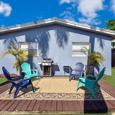 Stylish Duplex Apartment With Private Backyard-2