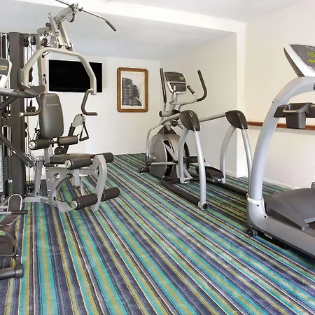 Ramada By Wyndham Fort Lauderdale Airport/Cruise Port-3