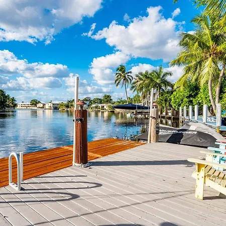 Waterfront Villa: Heated Pool, Dock, Kayaks-3
