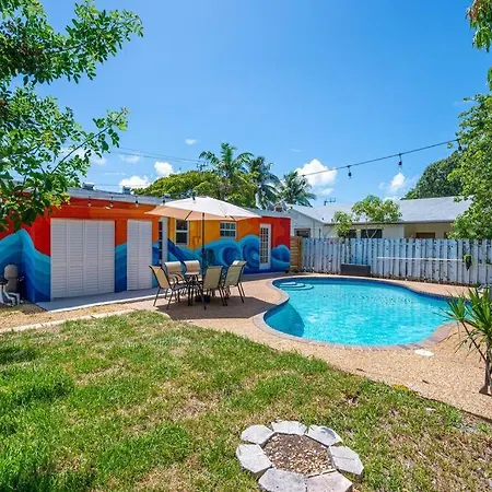 Casa Ola - Surf Themed Pool Home, Near Downtown-2