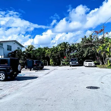 A2 - Endless Summer Vacation Rentals - 3 Bedroom Apartment Close To Casino-2
