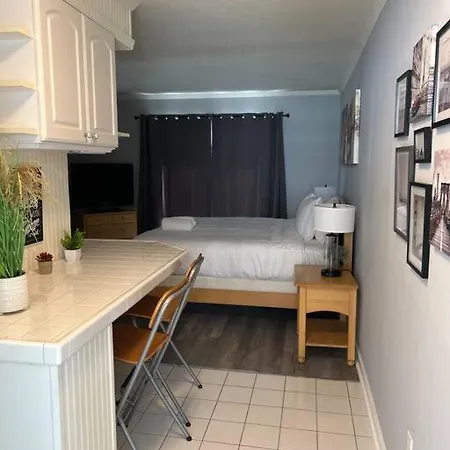 Studio- Sleep 2,Pool, Parking,5Min Walk To Beach -3-2