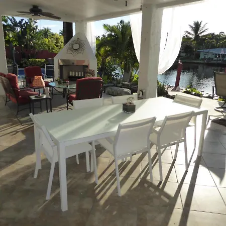 Oasis On The River 3Br 2 5 Ba - Pool-3