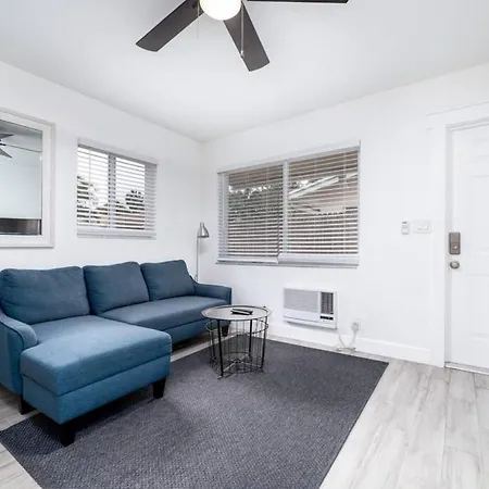 The Pad At Middle River Terrace 3-2