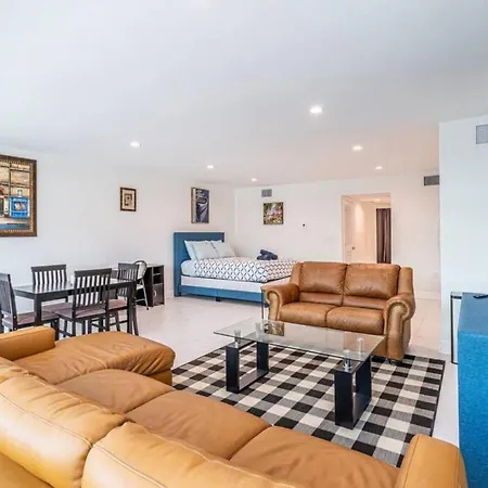 The Purple Pelican Beachfront With Ocean Balcony Unit 3-3