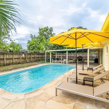 Cheerful 4Br Home, Game Room & Private Pool-3