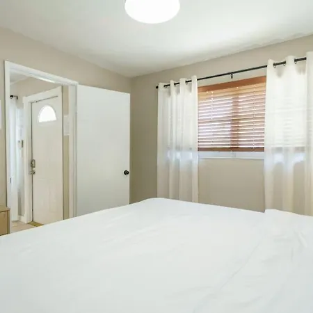 Cheerful 3-Bedroom Villa With Pool-3