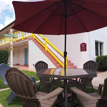 B1 - Endless Summer Vacation Rentals - Modern Comfort Year Round-2