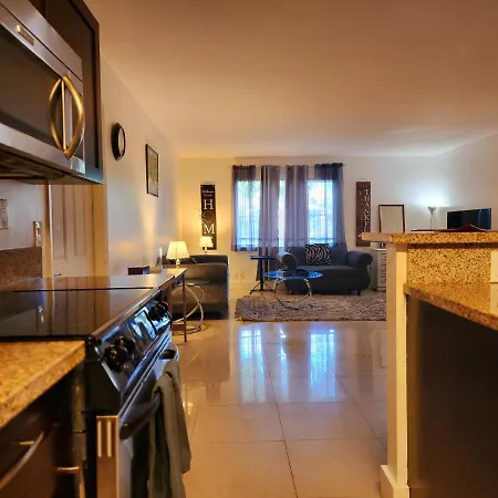 B1 - Endless Summer Vacation Rentals - Modern Comfort Year Round-3