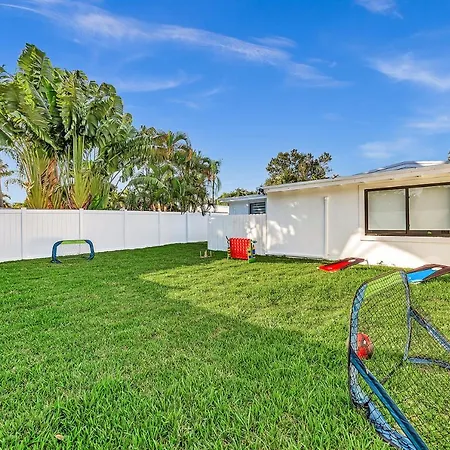 Fun Adventure Luxy Retreat Home! Heated Pool!-2