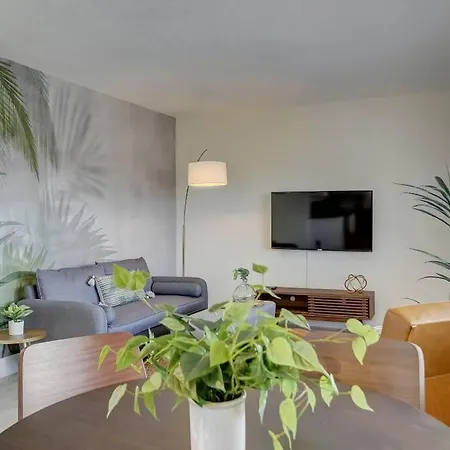 Beachy&Boho Apt For 6 People With Kitchen And Pool-3