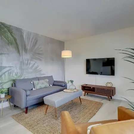 Beachy&Boho Apt For 6 People With Kitchen And Pool-2