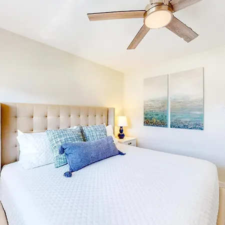 Lauderdale Looker -Unit 3-2