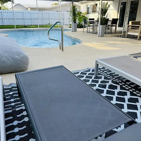 Spectacular Pool Home - 11 Min To Beach-2
