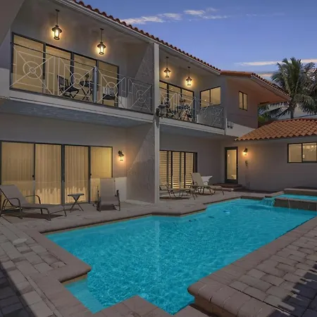 Lovely And Luxurious - Pool, Hot Tub, Pet Ok, 1 Mile To Beach, Perfect Florida Vacation! 4850 Unit A Home-3