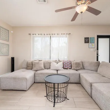 Home At Poinsettia Heights-2