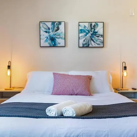 Peaceful Urban Escape Close To Las Olas & Beach-2