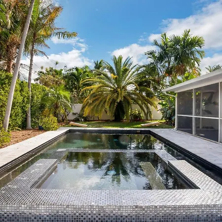 Miami Vibe, Sleek, Elegant, With Pool & Hot Tub, 4 Bd, 2 Bath Close To Beach 1631 Ne 59Pl, Home-2
