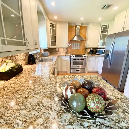Beautiful Cozy Fort Lauderdale Home-3
