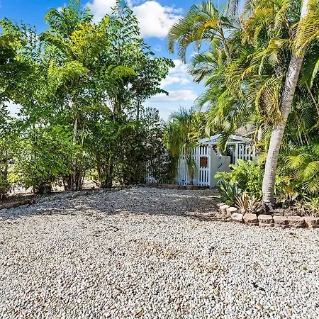 Backyard Oasis Close To Beach! Fire Pit And Pizza Oven!-2