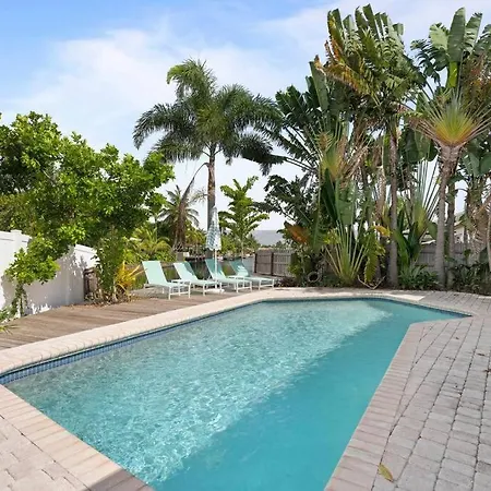 Waterfront-Heated Pool-Mini Golf-Game Room-2Mi Beach-2
