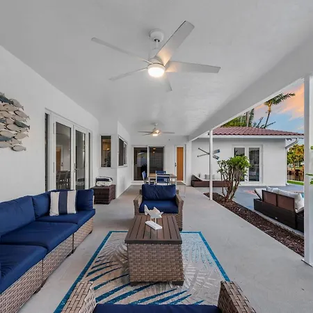 5 Min To Beach / Lux Waterfront / Heated Pool / Boat / Kayaks-3