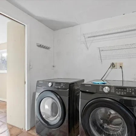 Cheerful 3-Bedroom Residential House With Patio-2