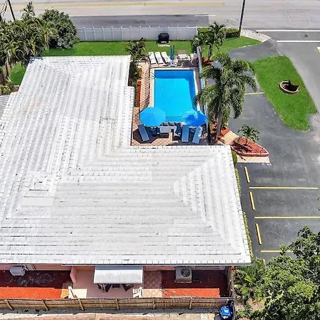 Heated Pool Free Parking Bbq Close 2 Ftl Beach!-2