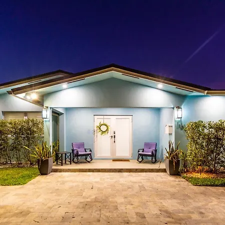 Reduced Pricing Beach Mansion Pool Tiki Bar-2